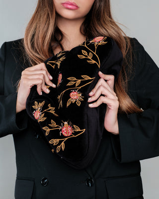 Ashira Black Velvet